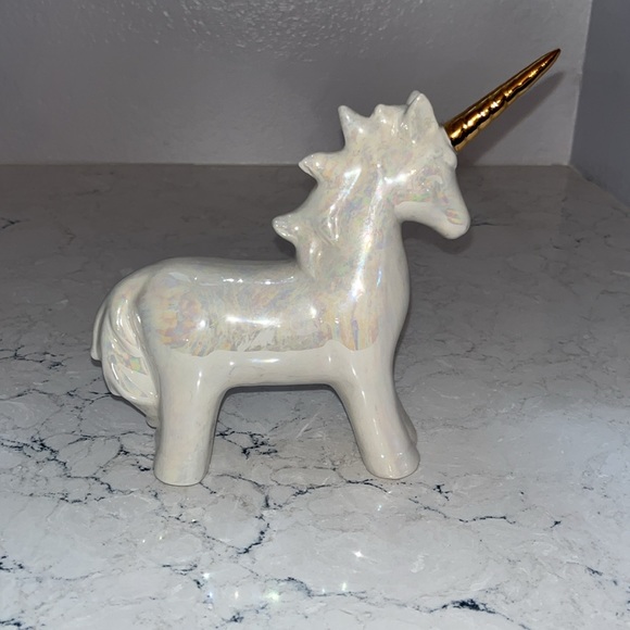 Desktop/shelf unicorn decor 🦄 - Picture 2 of 3